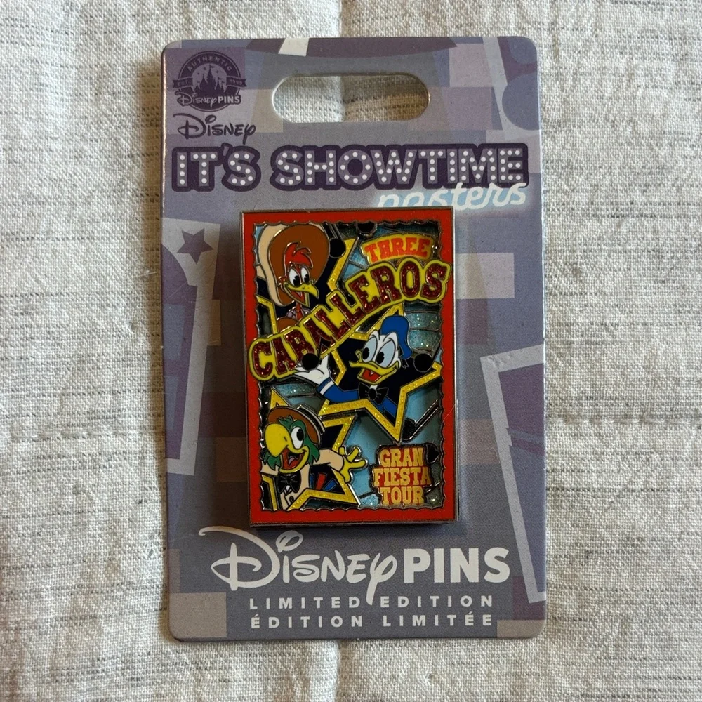 Disney Pins Limited Edition “It’s Showtime Posters”— Three Caballeros - Picture 1 of 2